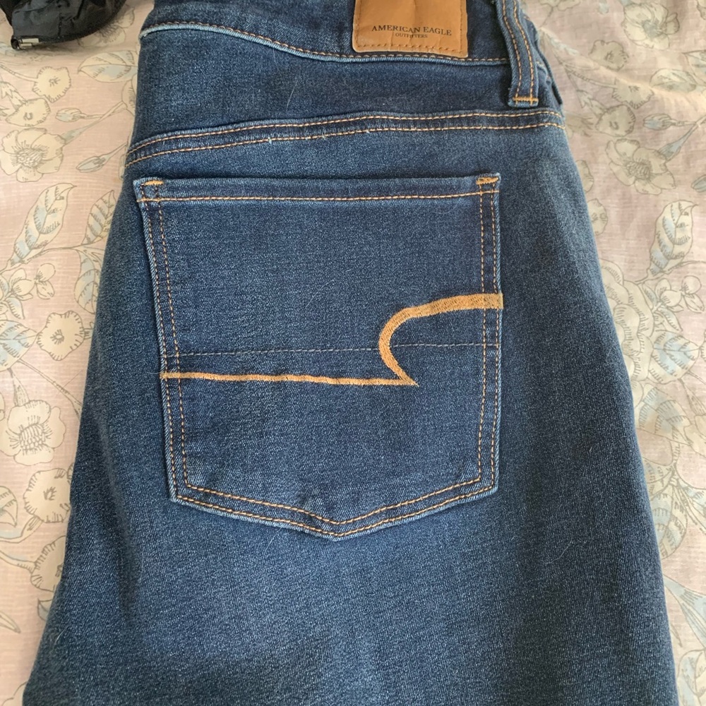 Size 14 American Eagle Jeans never been worn!